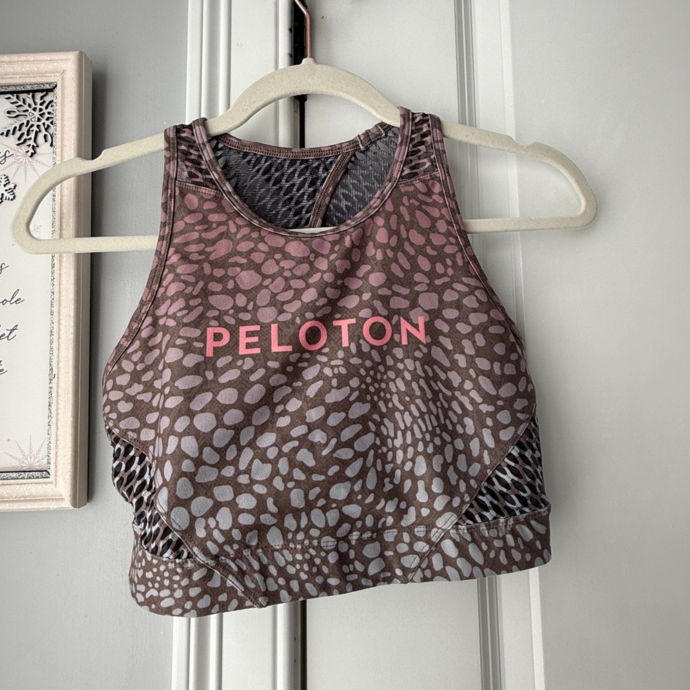 Peloton Women's Brown and Gray Patterned Crop Top